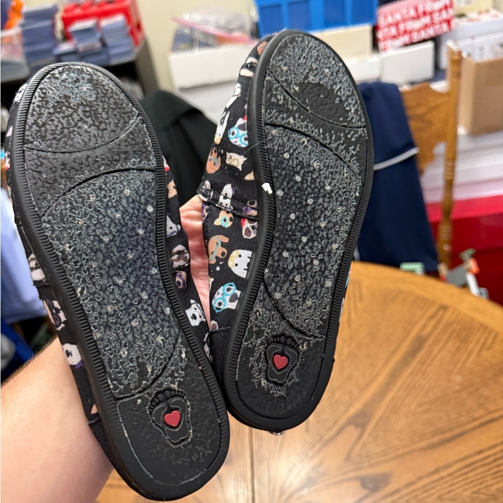 Bob’s Dog Print Slip On’s - Picture 8 of 8